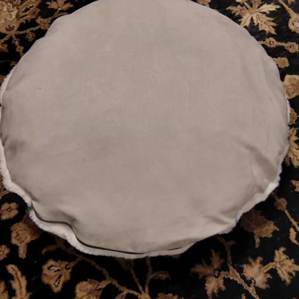 30x8 soft round bed for cats and dogs